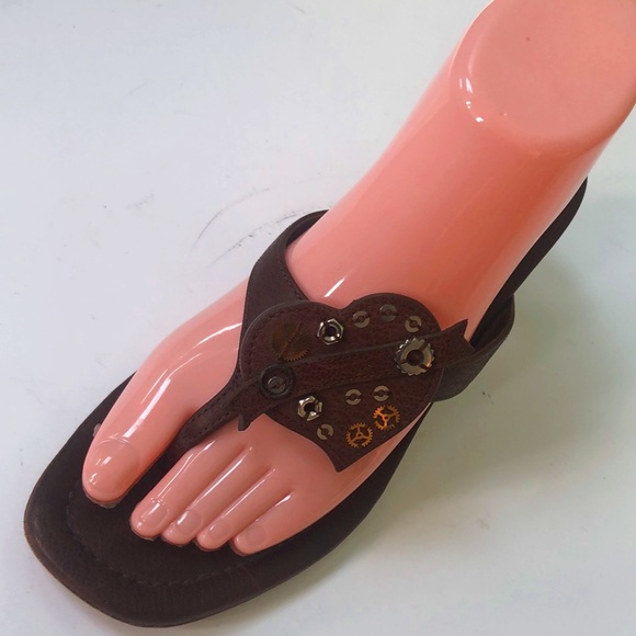 Brown Prada Kitten Heel Thong Sandals - Picture 4 of 13